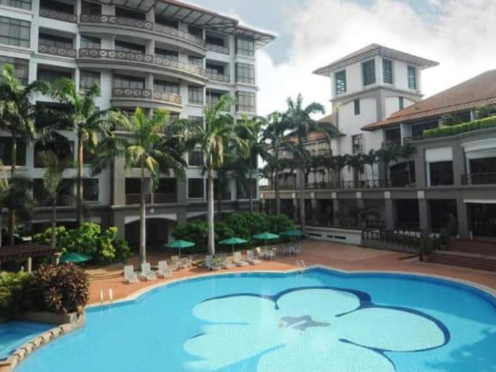 Seaside View, Heart Of The City, Mahkota Costa